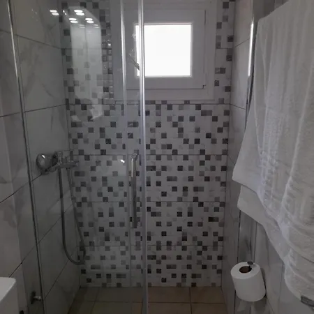 The Corner * Skála Kallirákhis